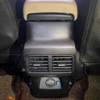 Độ cửa gió điều hòa hàng ghế sau ô tô