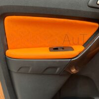 Bọc da tapi cửa xe Ford Ranger Stormtrak 2024