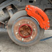 Lắp đặt ốp má phanh Brembo cho Ford Ranger Raptor