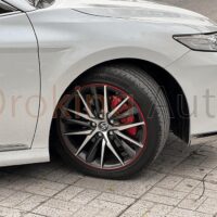 Lắp đặt ốp má phanh Brembo Toyota Camry 2020