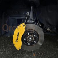 Lắp đặt ốp má phanh Brembo Toyota Vios