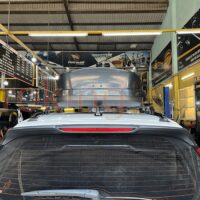 Cốp nóc xe Honda CRV 600l chứa đựng nhiều đồ đạc