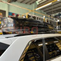 Nóc Honda CRV 600l được trang bị phụ kiện cốp