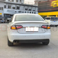Đèn hậu Audi A4 2012 - 2015 nguyên cụm sở hữu thiết kế đẹp mắt - sang trọng cùng dãy màu nổi bật và sinh động.