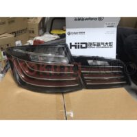 Đèn hậu BMW Series 5 2010 nguyên cụm sở hữu thiết kế đẹp mắt - sang trọng cùng dãy màu nổi bật và sinh động.