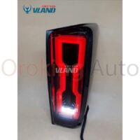Đèn hậu Isuzu Dmax 2021 nguyên cụm sở hữu thiết kế đẹp mắt - sang trọng cùng dãy màu nổi bật và sinh động.
