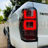 Cụm đèn hậu Mitsubishi Triton 2019 mẫu Range Rover nguyên cụm