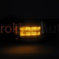 Đèn hậu Range Rover Evoque 2015 nguyên cụm sở hữu thiết kế đẹp mắt - sang trọng cùng dãy màu nổi bật và sinh động.