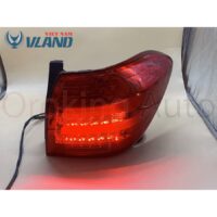 Đèn hậu Toyota Highlander 2011 - 2013 mẫu BMW nguyên cụm sở hữu thiết kế đẹp mắt - sang trọng cùng dãy màu nổi bật và sinh động.