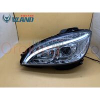 Đèn pha Mercedes C200 2008 - 2010 nguyên cụm khắc phục hạn chế của thiết kế nguyên bản