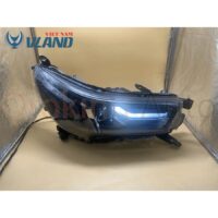 Đèn pha Toyota Hilux 2019 - 2021 lên bảng cao nguyên cụm khắc phục hạn chế của thiết kế nguyên bản