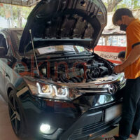 Đèn pha Toyota Yaris 2015 mẫu 2U nguyên cụm được nhập khẩu trực tiếp - đảm bảo nguồn gốc