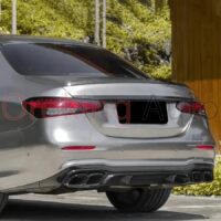 Lưới tản nhiệt đặc trưng Mercedes E63 AMG