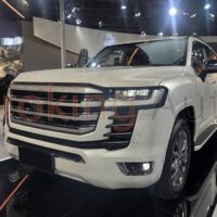 Lưới tản nhiệt đặc trưng Toyota Land Cruiser LC300