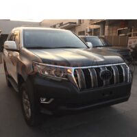 Lưới tản nhiệt đặc trưng Land Cruiser Prado 2018