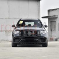 Lưới tản nhiệt đặc trưng Mercedes GLC 63 AMG 2020+