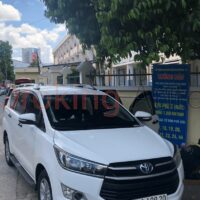 Giá nóc Toyota Innova 2016 - 2023 không khoan đục màu đen ưa chuộng