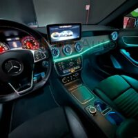 Hệ thống đèn LED 64 màu của Cửa Gió Điều Hòa Mercedes