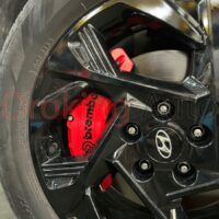 Lắp đặt ốp heo dầu Brembo Hyundai Custin