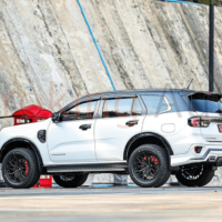 Chất liệu chắc chắn đảm bảo bền đẹp