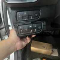 Mô tơ chỉnh đèn Kia Carnival