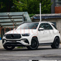 Lưới tản nhiệt đặc trưng Mercedes GLE 53 AMG 2024