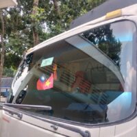 Đánh bóng kính ô tô tại garage uy tín