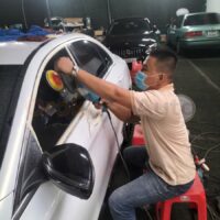 Dịch vụ đánh bóng kính ô tô giá rẻ