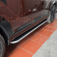 Bệ bước chân Toyota Innova Cross mẫu Defender chất lượng tại OrokingAuto