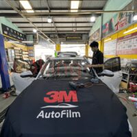Dán phim cách nhiệt Toyota Innova Cross chính hãng 3M Crystalline