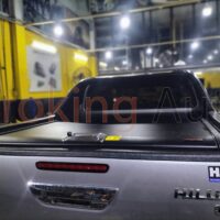 Nắp thùng cuộn cơ Toyota Hilux 2024 hiệu Toproll