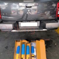 Phuộc Mitsubishi Triton chính hãng Profender