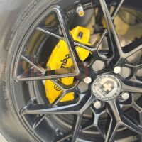 Lắp đặt ốp heo dầu Brembo Vinfast VF3