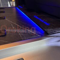 Sàn nhôm Kia Carnival 2024 giúp tăng tính thẩm mỹ nội thất ô tô, mang đến không gian đẳng cấp và sang trọng hơn hẳn.