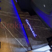 Độ sàn nhôm tự nhiên cho Kia Carnival 2024 giúp mang đến kết cần sàn chắc chắn cùng thiết kế đẹp mắt - bền bỉ cùng thời gian.