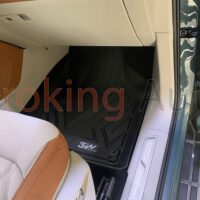 Các rãnh thảm được thiết kế thông minh và vô cùng đẹp mắt vừa giúp rút ngắn thời gian vệ sinh vừa góp phần tôn lên vẻ đẹp nội thất ô tô.