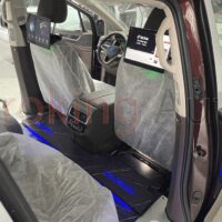 Sàn nhôm Volkswagen Viloran giúp tăng tính thẩm mỹ nội thất ô tô, mang đến không gian đẳng cấp và sang trọng hơn hẳn.