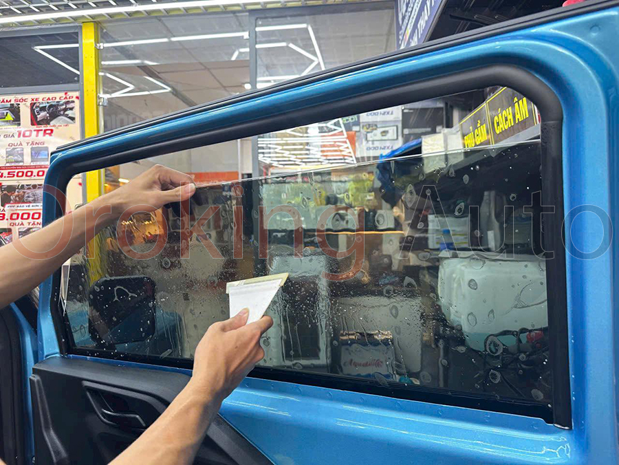 Dán phim cách nhiệt 3M Cyrstalline tại Oroking Auto