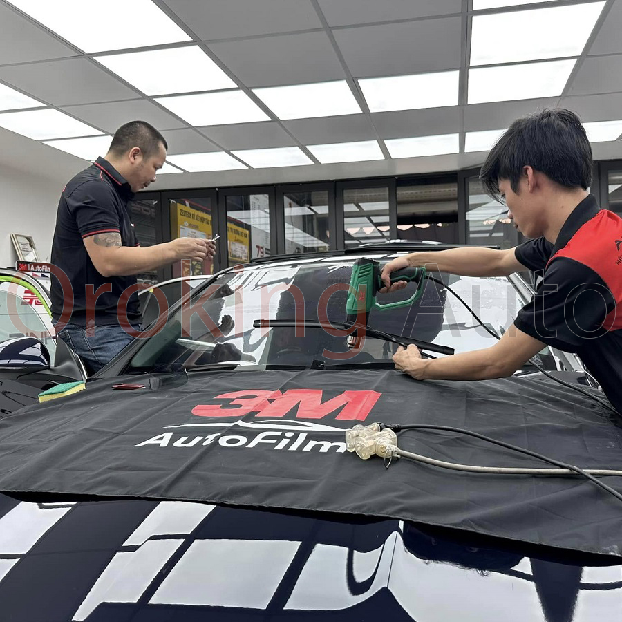 Dán phim cách nhiệt 3M Cyrstalline tại Oroking Auto