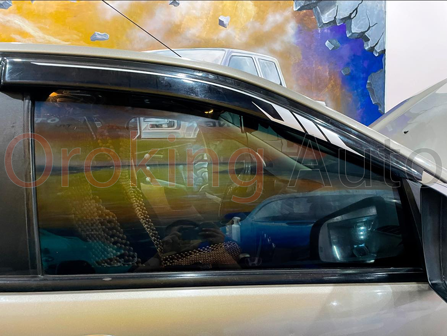 Dán phim cách nhiệt Zivent xe 7 chỗ gói Eco tại OroKing Auto