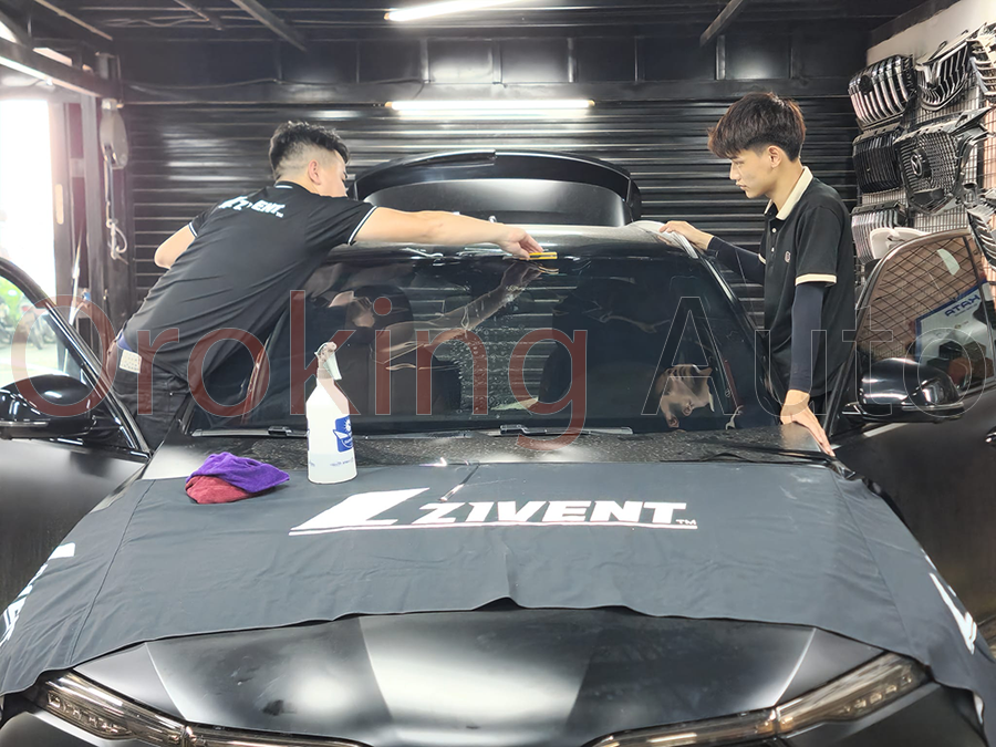 Quy trình dán phim cách nhiệt Zivent xe 7 chỗ gói Eco