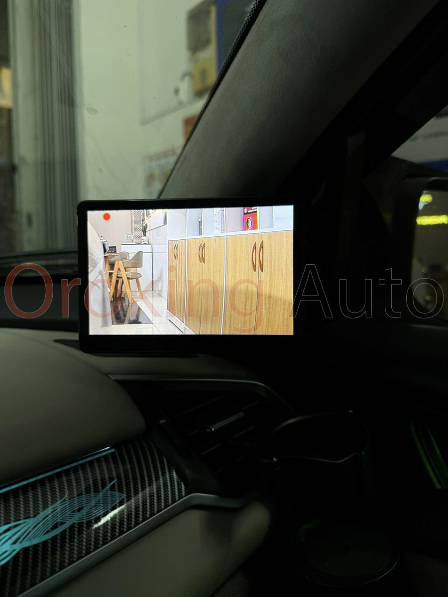 Lắp Đặt Camera Hành Trình Gương Điện Tử Toshi Tại Oroking Auto
