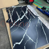 Độ sàn nhôm tự nhiên cho Mercedes Benz V-Class giúp mang đến kết cần sàn chắc chắn cùng thiết kế đẹp mắt - bền bỉ cùng thời gian.