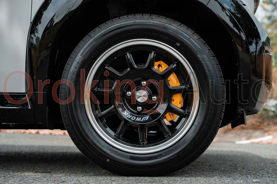 Lắp đặt ốp má phanh Brembo Vinfast VF3