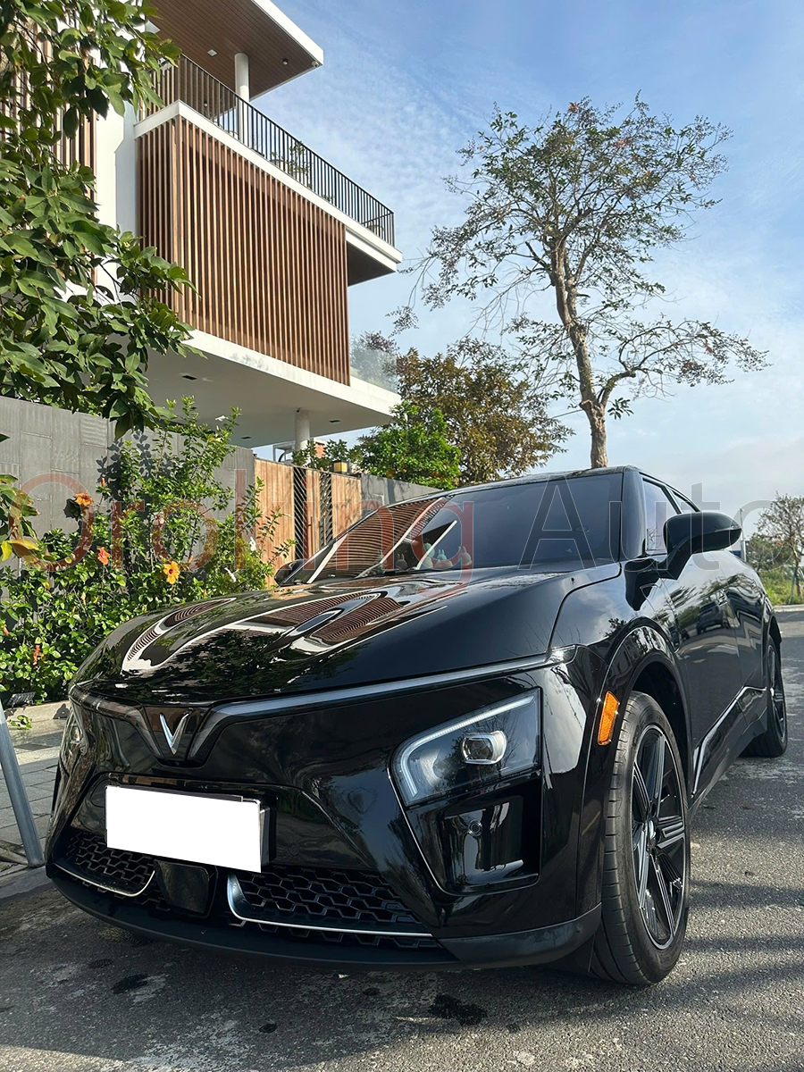 Hoàn thiện dán PPF chống xước siêu bóng ô tô