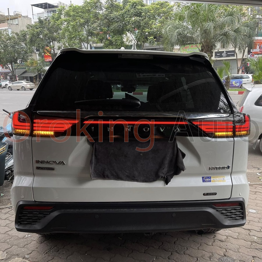 Cụm đèn hậu Toyota Innova Cross mẫu Lexus nguyên cụm