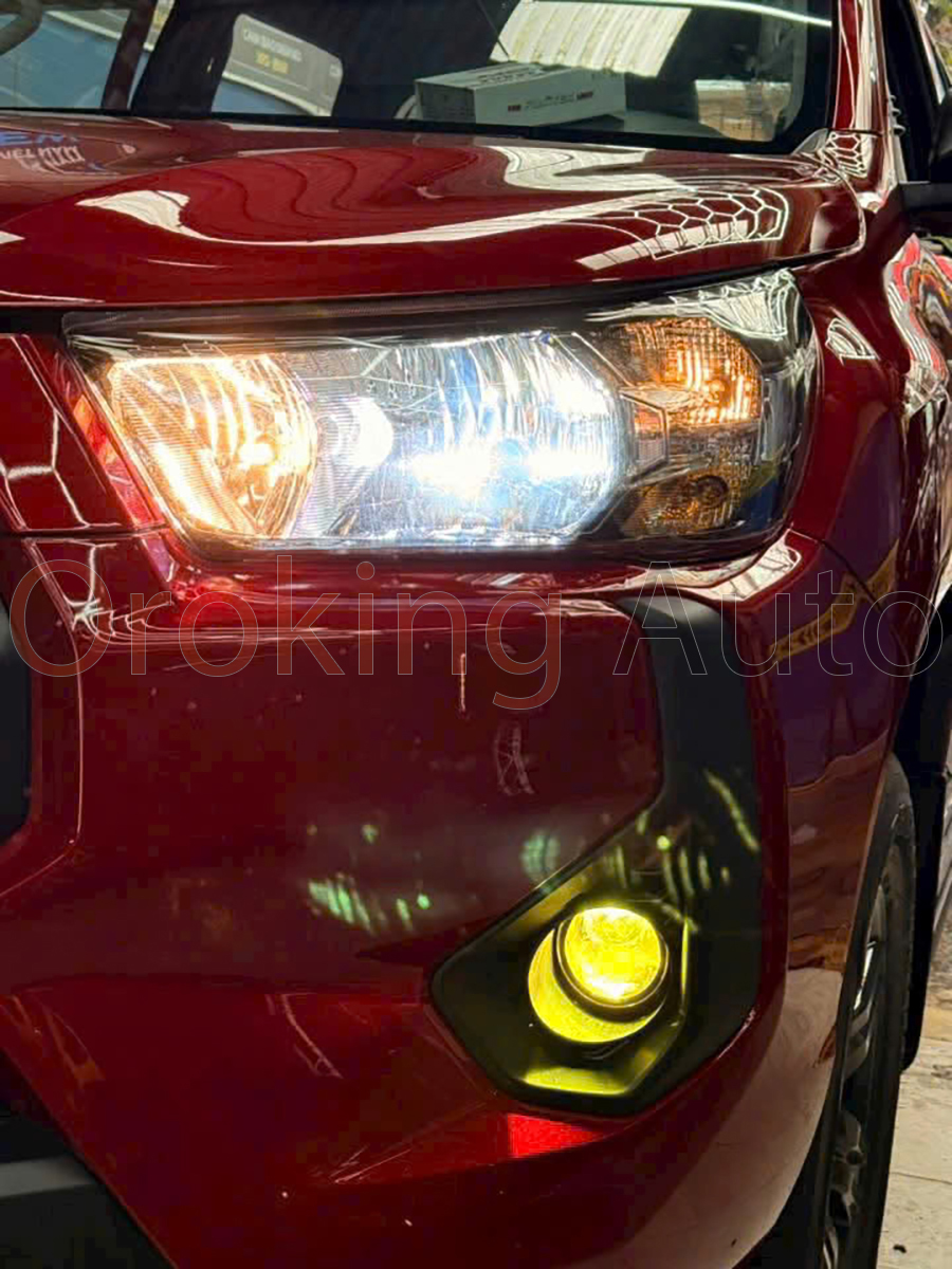 Đèn bi gầm Toyota Hilux 2025 hiệu A9 Pro kèm dưỡng in 3D với ba nhiệt màu thời thượng