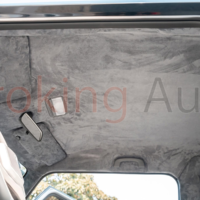 Nên vệ sinh trần da lộn thường xuyên nhằm tránh tình trạng tích bụi gây khó chịu cho người ngồi.