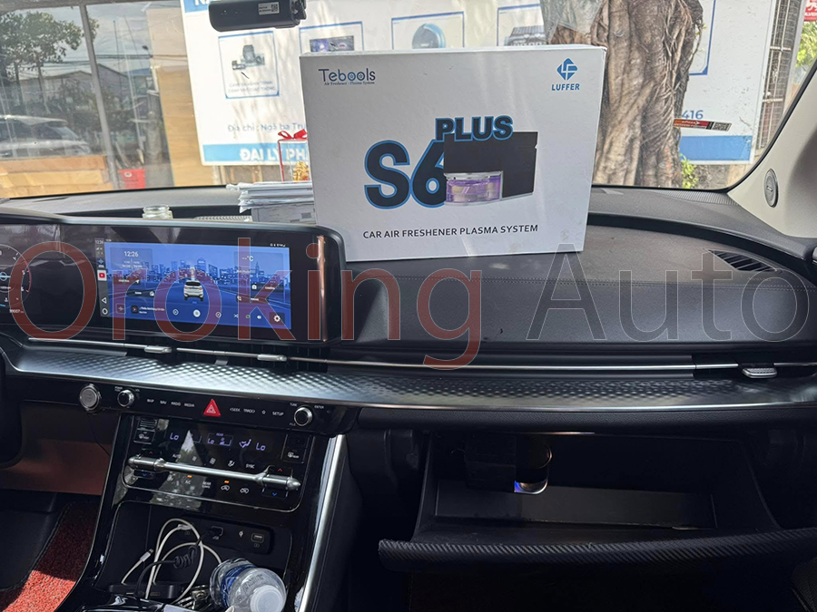 Bộ khuếch tán nước hoa Tebool S6 Plus sở hữu thiết kế nhỏ gọn giúp người dùng dễ dàng lắp đặt trên xe ô tô.