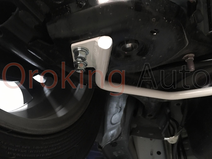 Thanh giằng Ultra Racing giúp cải thiện khả năng ôm cua